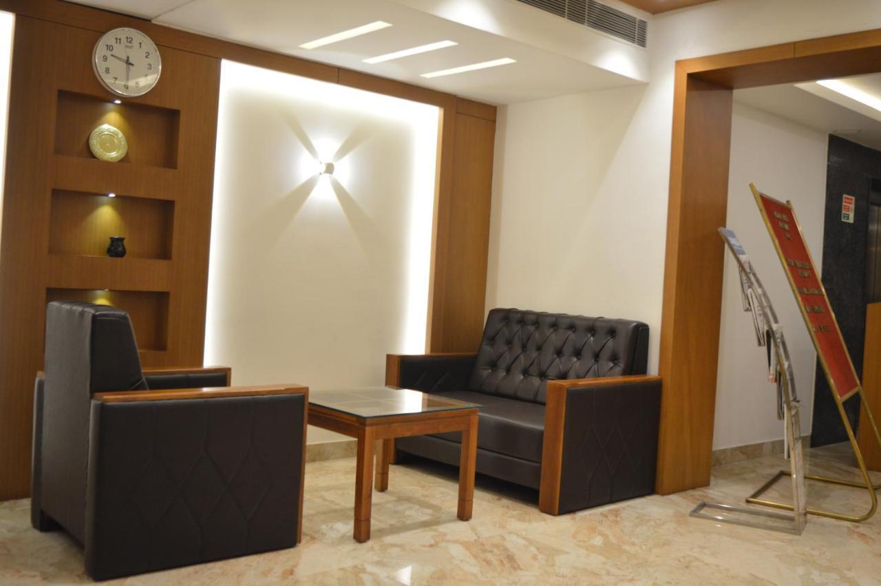 Hotel Apsara Shoranur Екстериор снимка