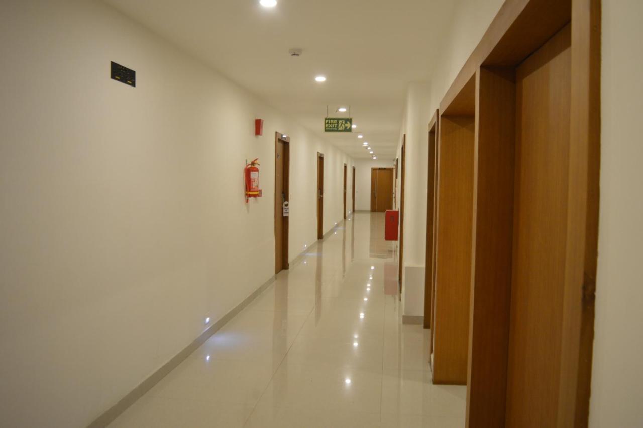 Hotel Apsara Shoranur Екстериор снимка