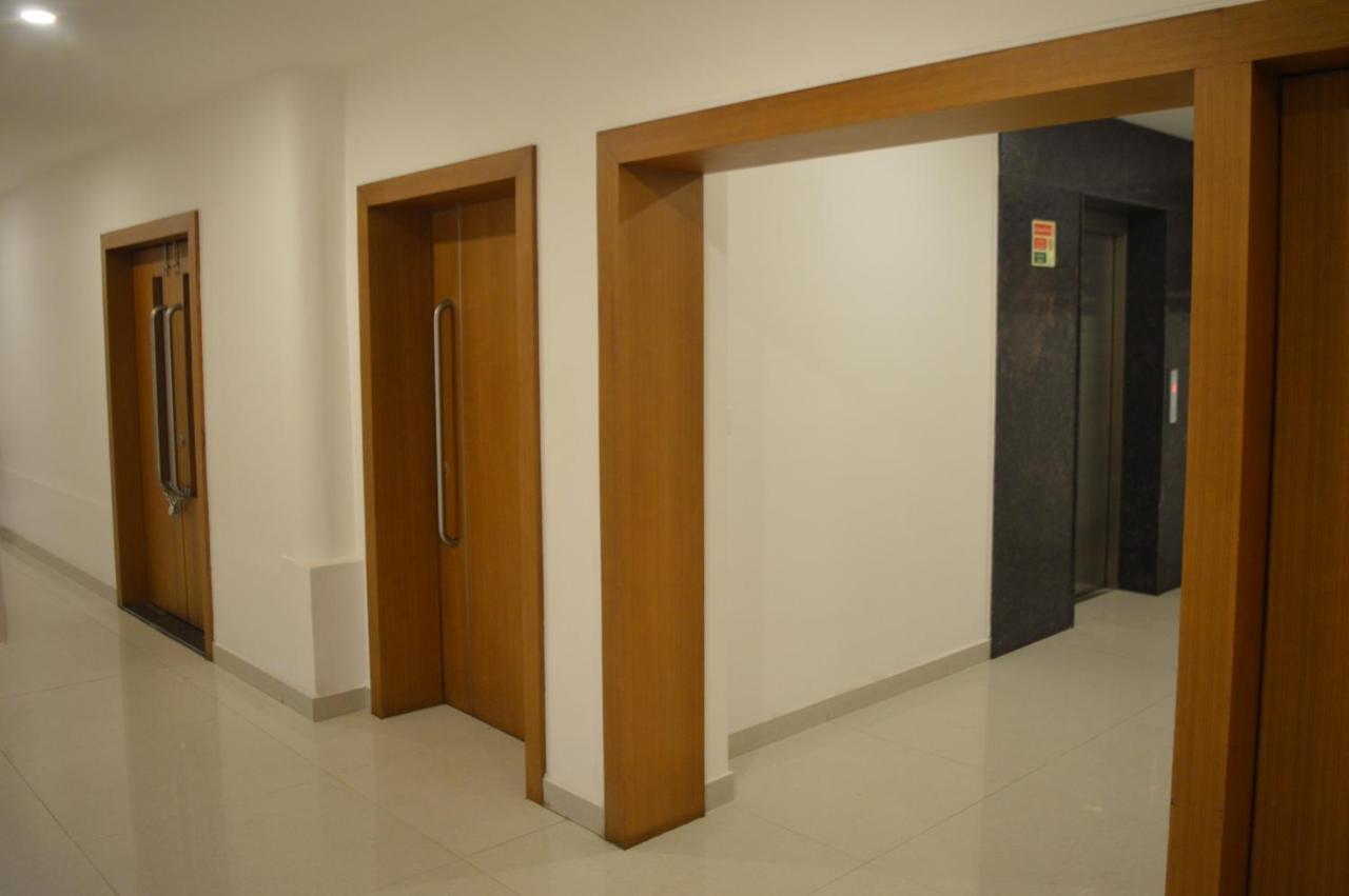 Hotel Apsara Shoranur Екстериор снимка
