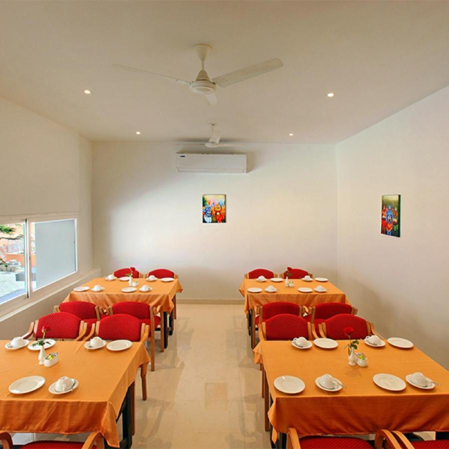 Hotel Apsara Shoranur Екстериор снимка