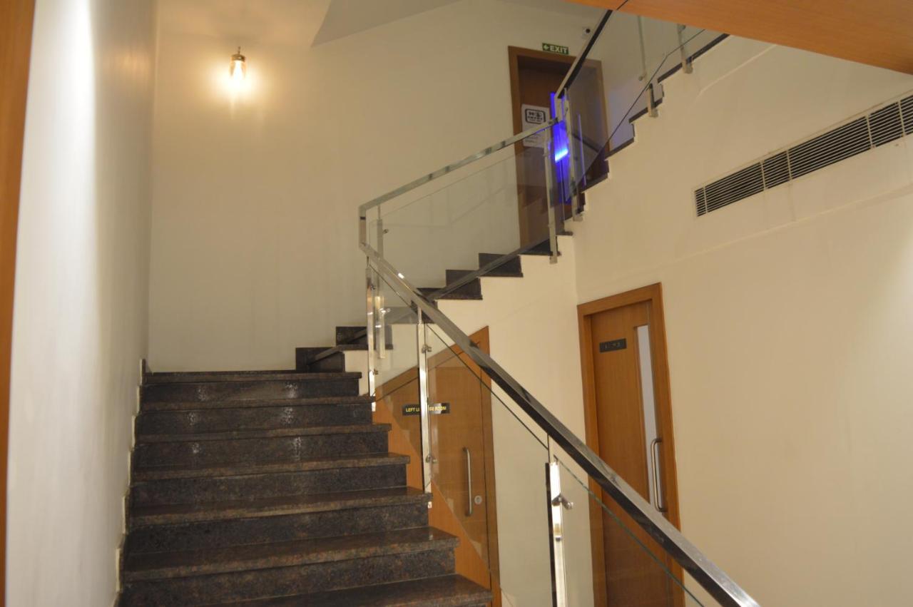 Hotel Apsara Shoranur Екстериор снимка