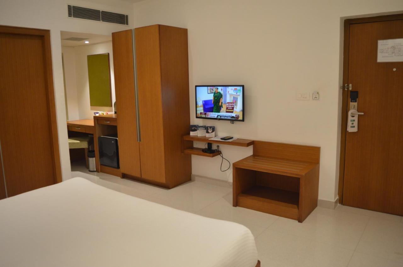 Hotel Apsara Shoranur Екстериор снимка