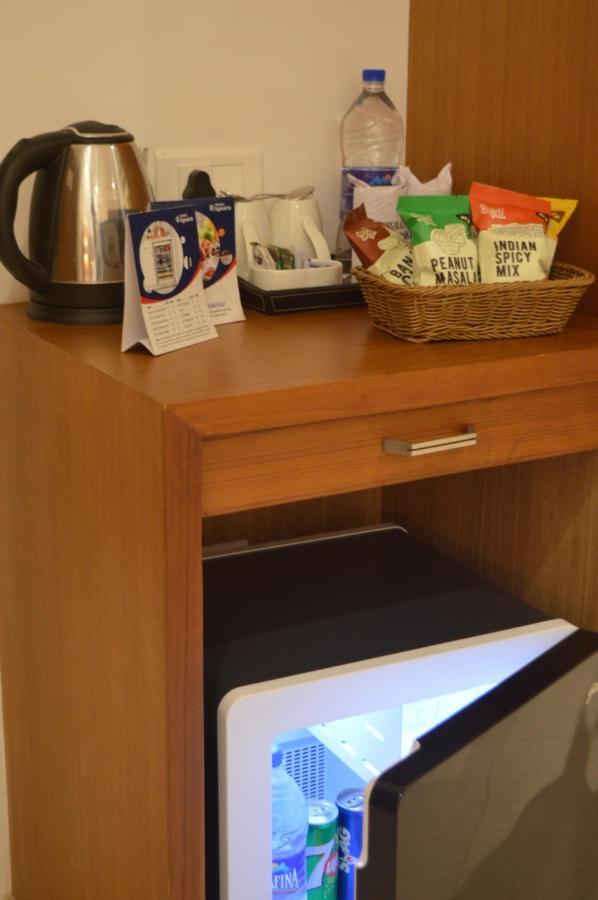 Hotel Apsara Shoranur Екстериор снимка